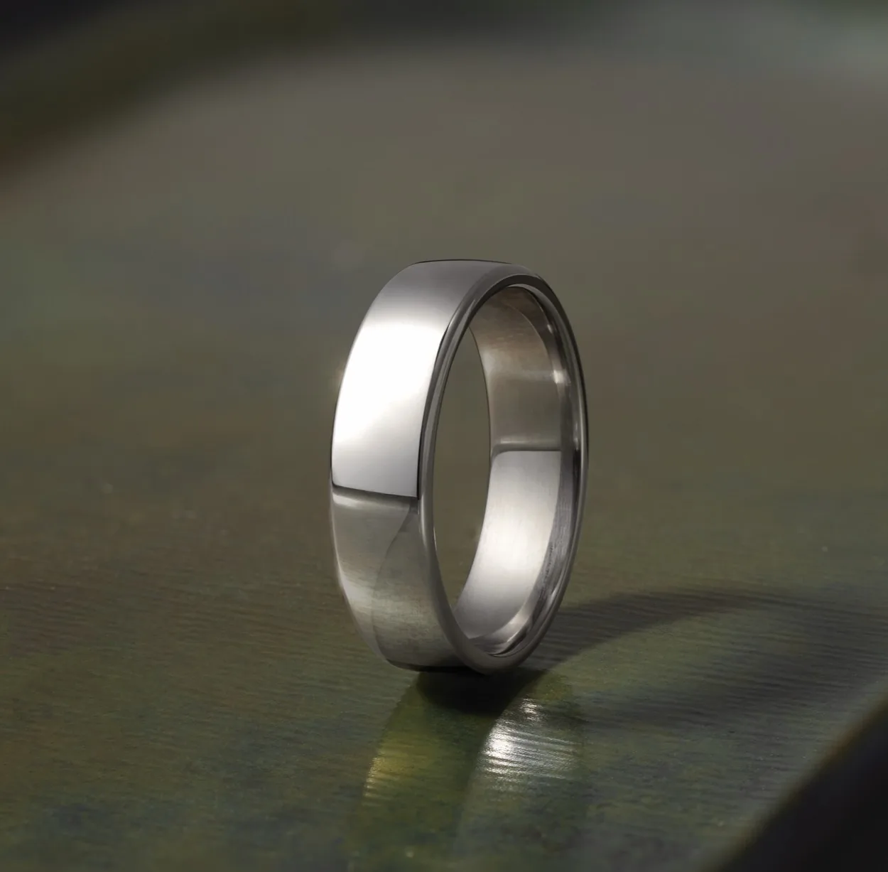 High polish vs. satin finish: brightness or quiet texture?